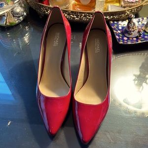 Red Beautiful Heels by Michael Kors NEW size 8